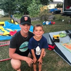 Meet your Posher, Nicholas